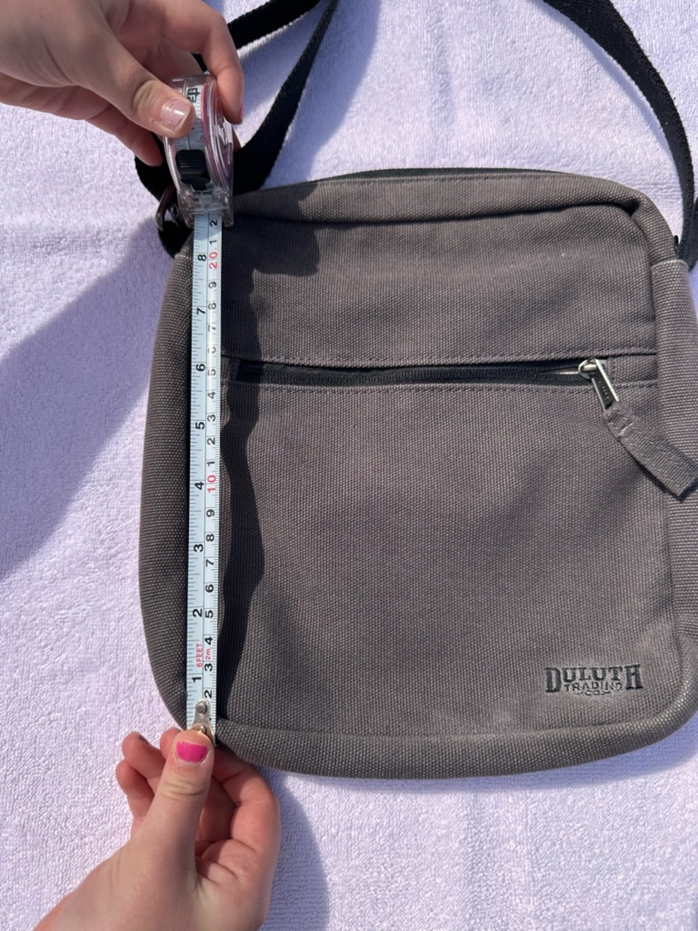 Duluth Trading Co Gray Crossbody Sling Bag - Picture 3 of 4